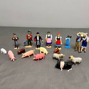 VTG Lot Of 18 Pieces Of Plastic Farm Animals & People Most Made In Hong Kong